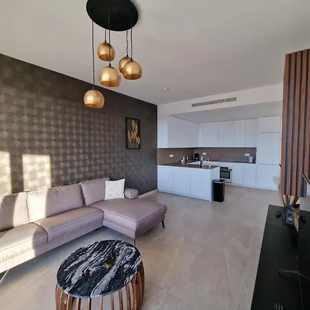 Luxury Benijofar