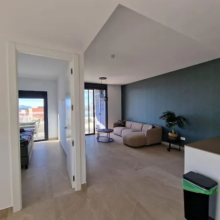 Luxury Apartment *